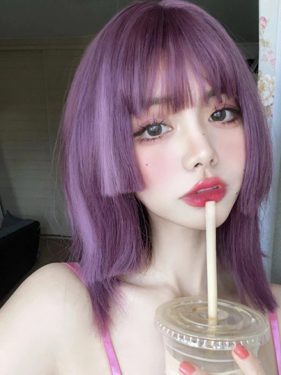 浅紫红色头发图片