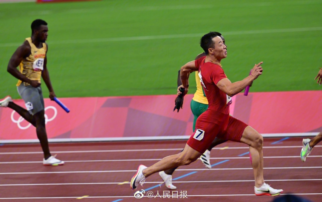 东奥会田径男子4100米决赛中国队超越牙买
