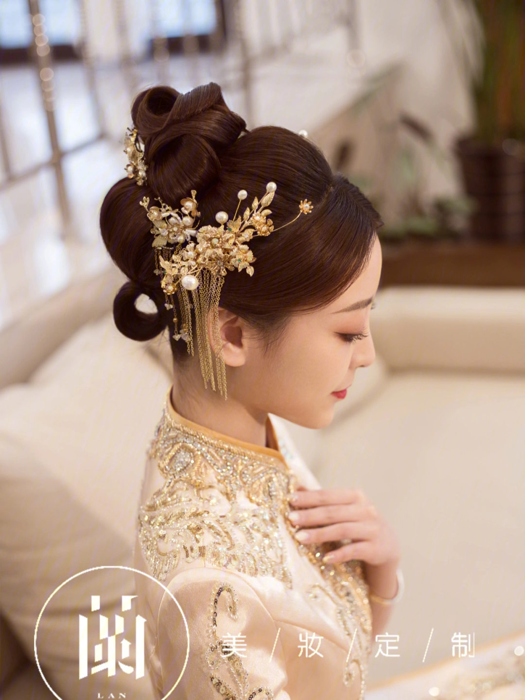 中式新娘造型秀禾服发型长春新娘跟妆