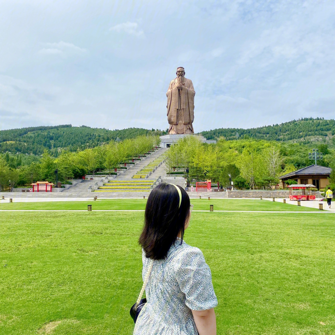 尼山书院丁香图片