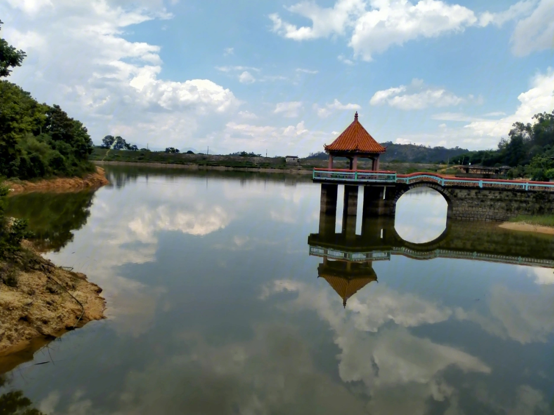 浴龙岩风景区图片