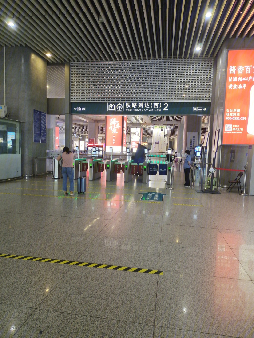 南京南站候车室照片图片