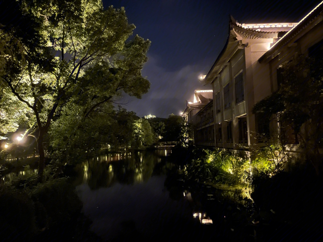 福州西湖大酒店夜景图片