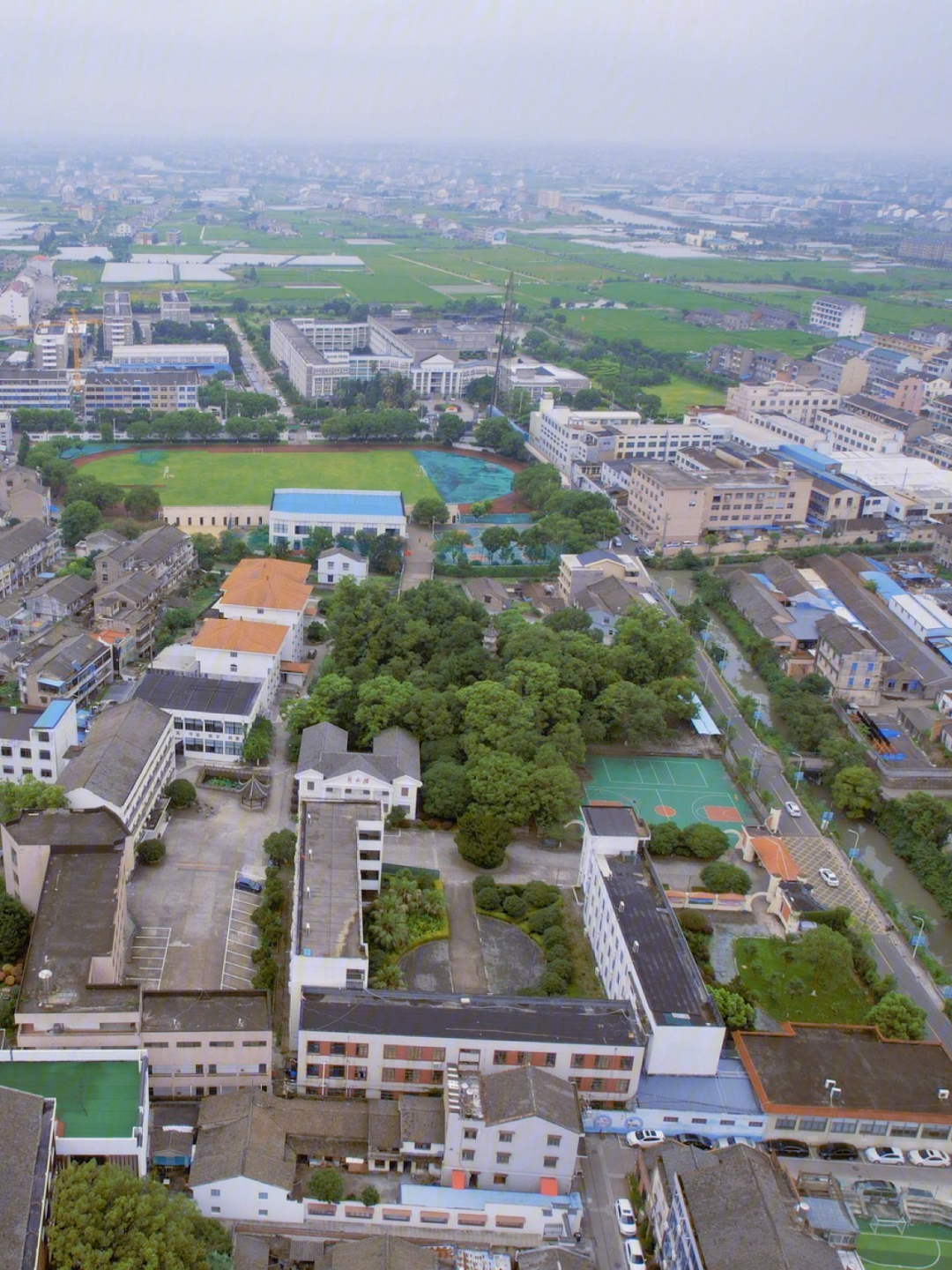 汉川市新河中学图片