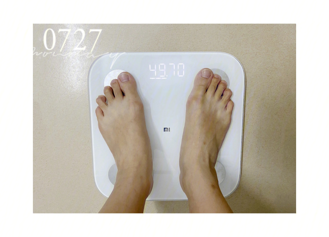 体重秤显示103斤图片图片