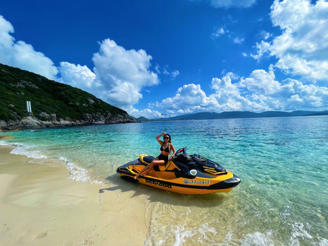 三亚太阳湾摩托艇自驾旅行拍照