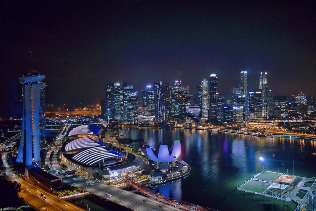 新加坡吹着海风赏迷人夜景