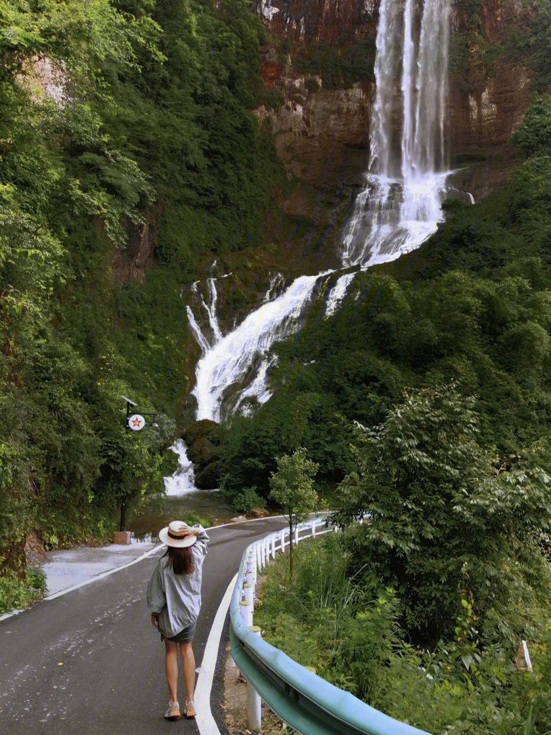 这个地方在贵阳市乌当区,导航黄连村.