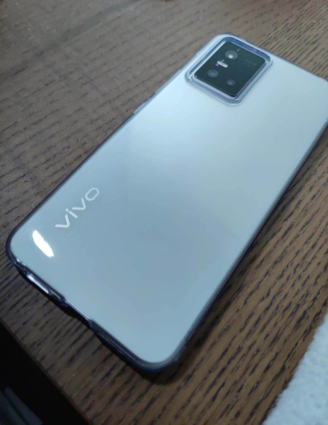 vivos10pro屏幕看起来发红