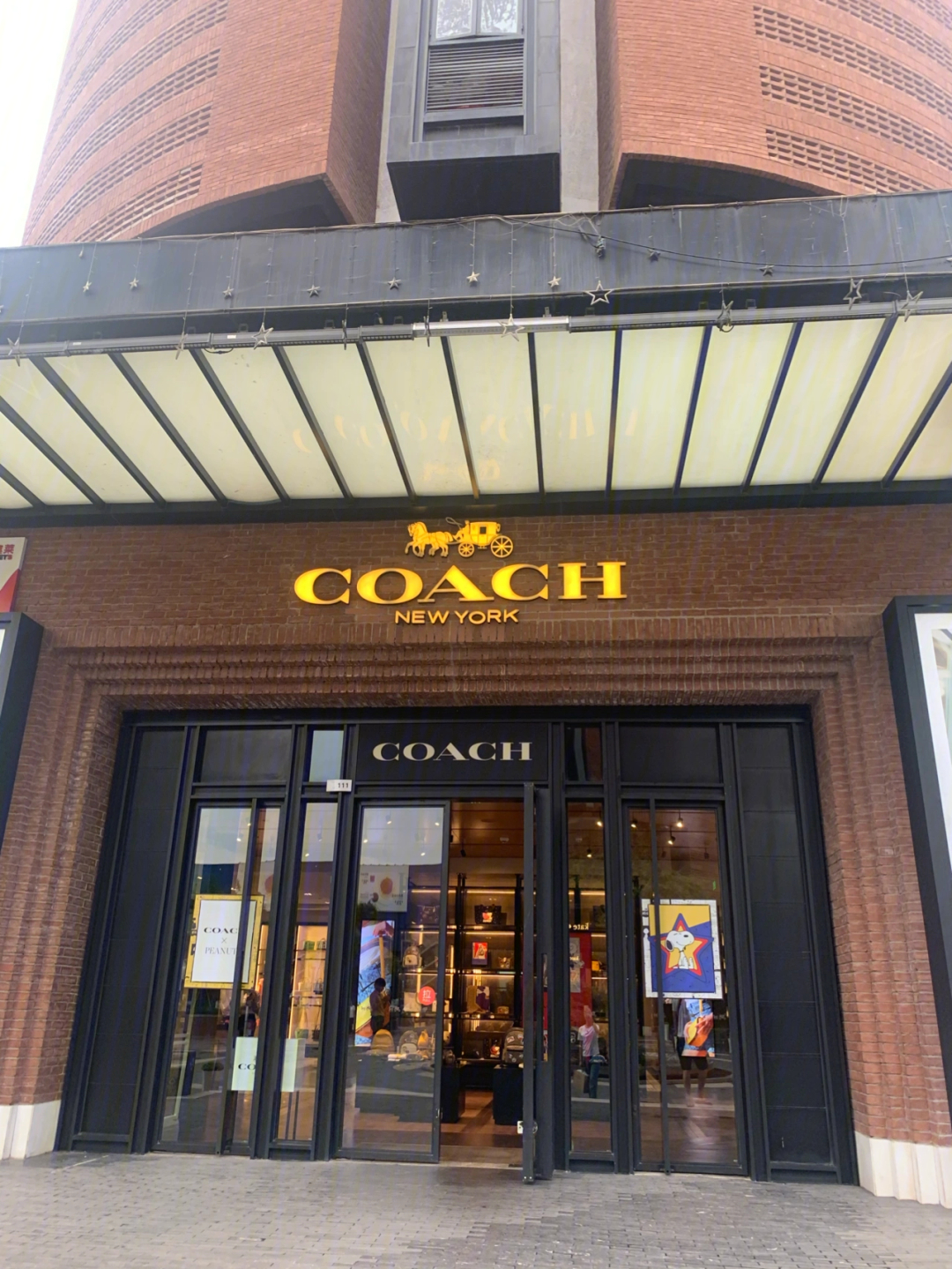 上海coach奥特莱斯店图片