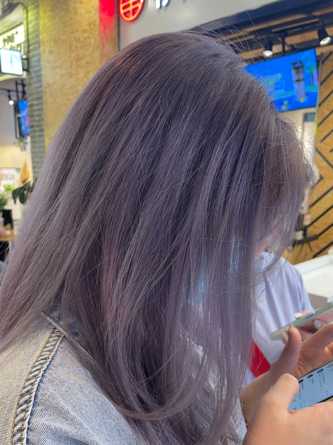 紫灰色头发褪色后图片图片