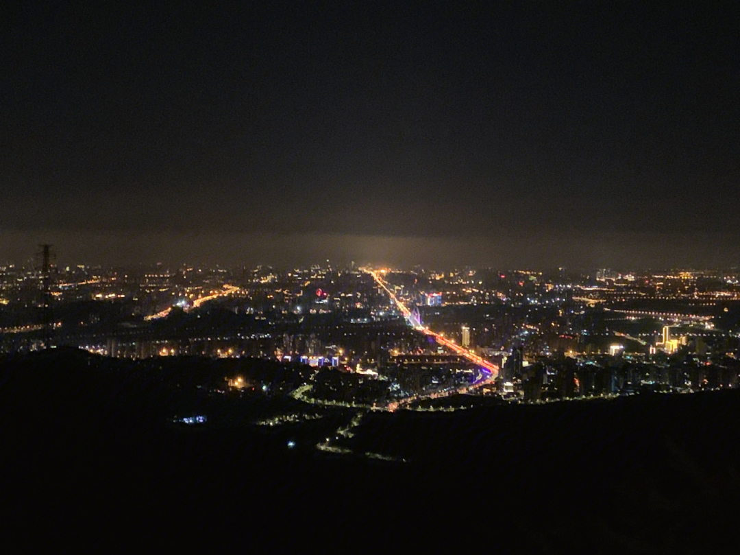 北京山顶看夜景开车图片