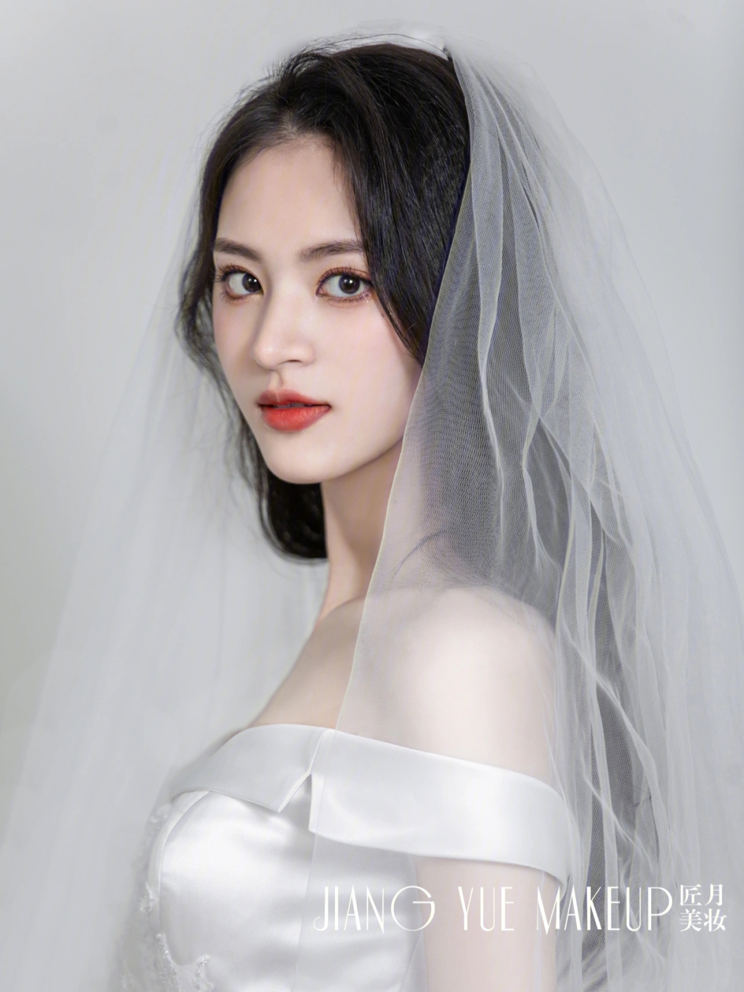 韩式新娘披发造型
