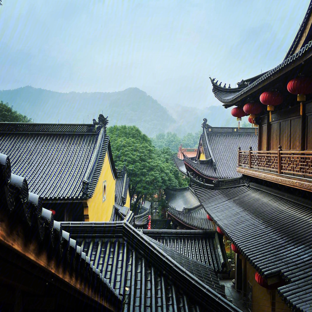 杭州烟雨里向佛漫步法喜寺