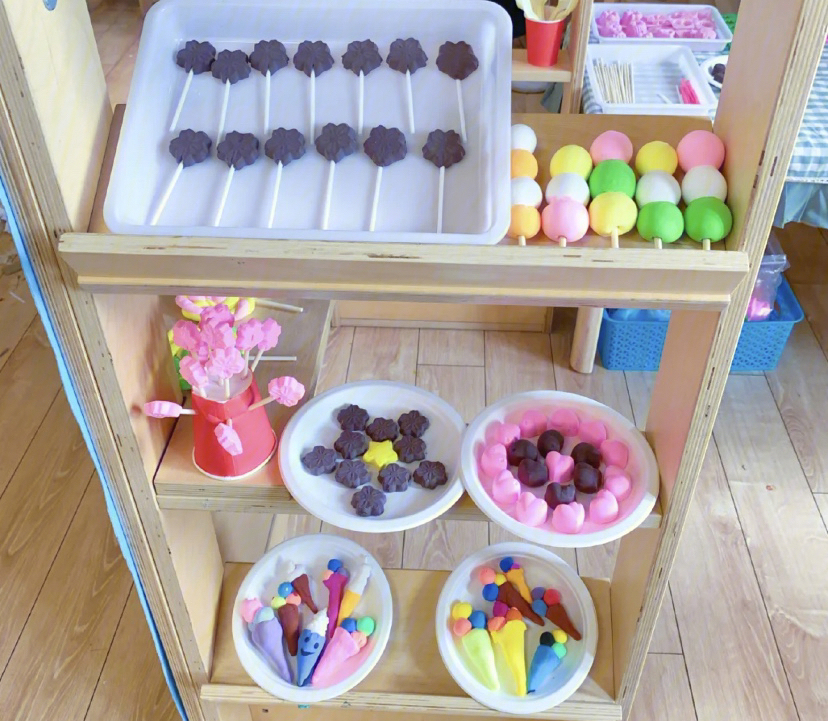 幼儿园环创区域打造甜品屋