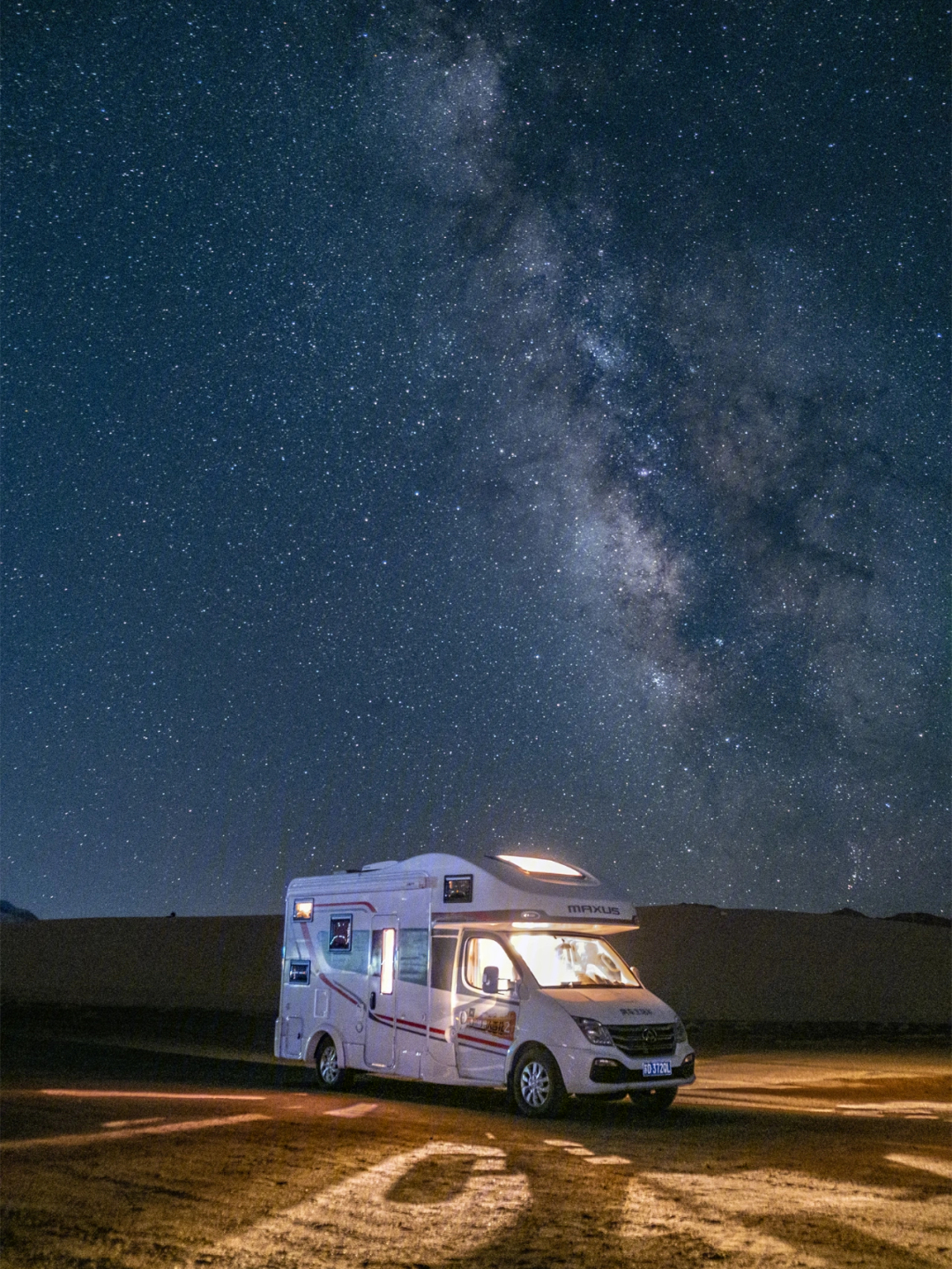 青海夜拍银河星空房车