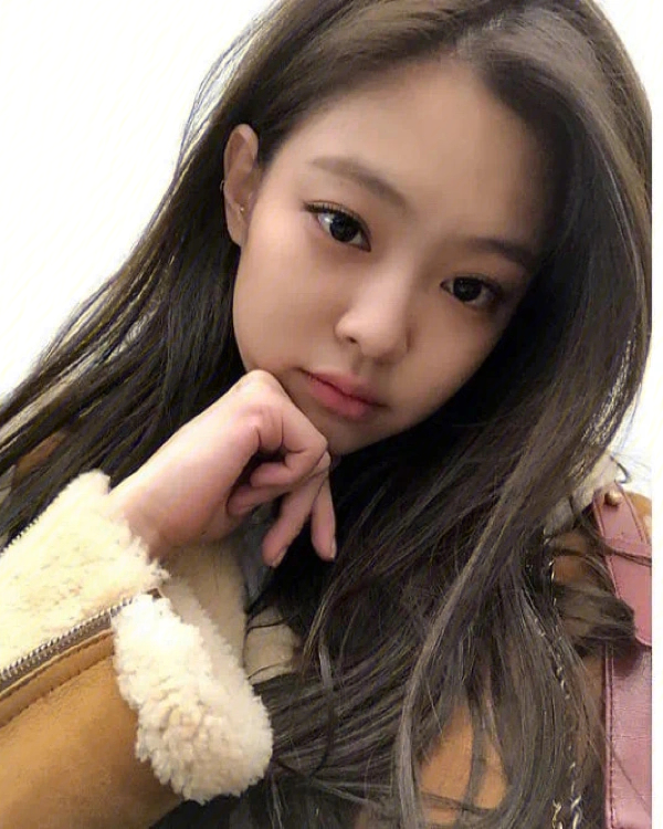 那些你没有的小妮自拍jennie头像壁纸