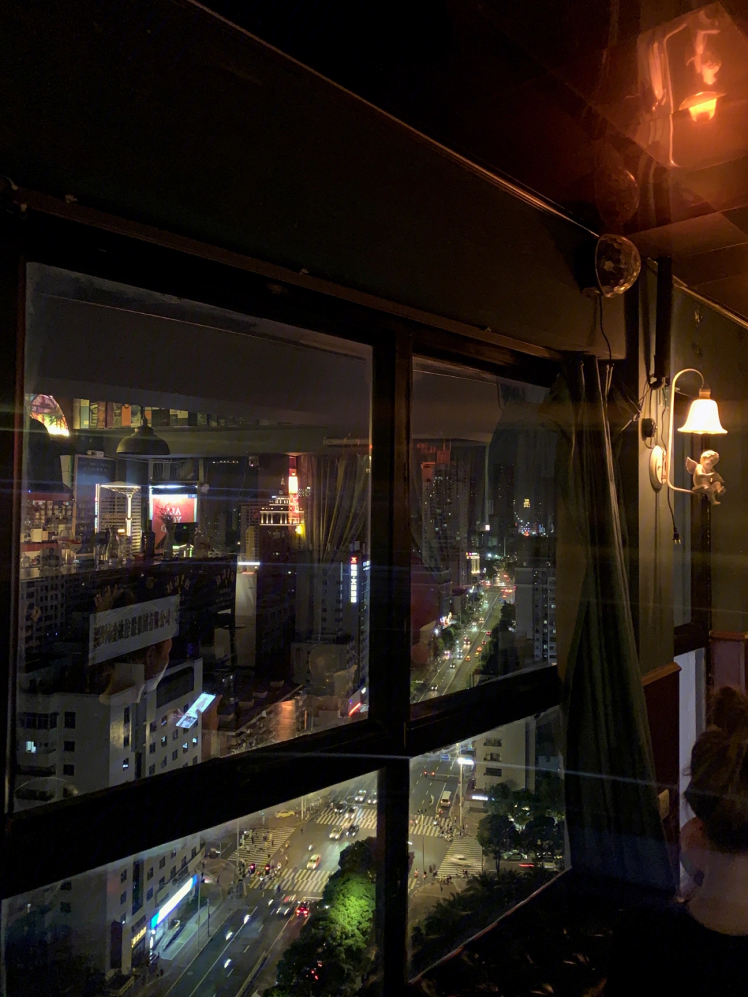 福州探店可以俯瞰福州夜景的小酒吧