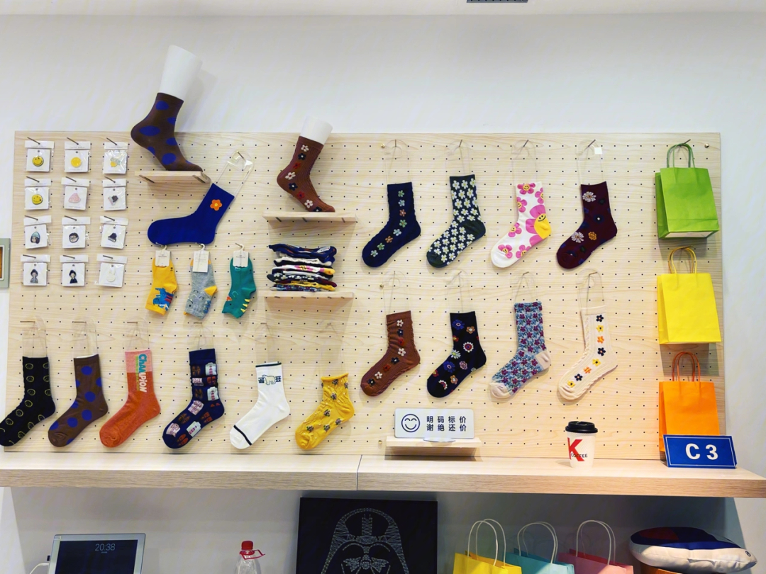 10平米袜子店装修图片图片