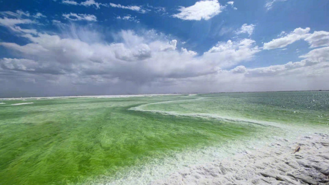 中国最大的盐湖图片