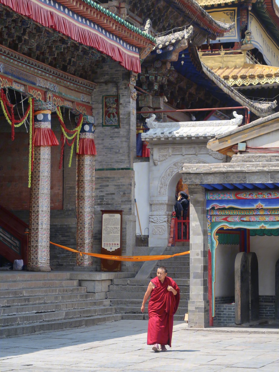 藏传佛教西宁塔尔寺离佛最近的地方