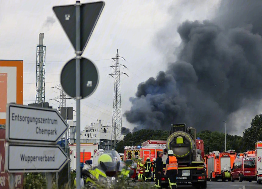 德国勒沃库森化工园区发生严重油罐爆炸事件,已导致2人死亡,31人受伤