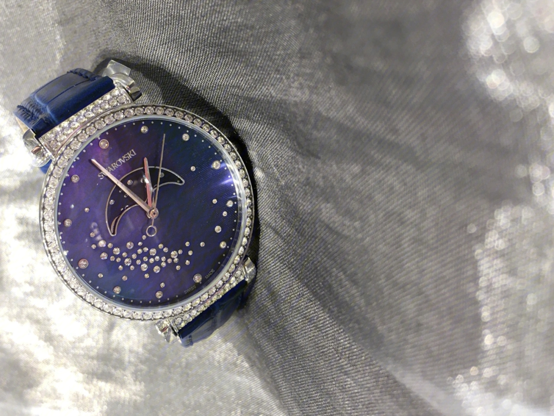 施华洛世奇元素手表图片