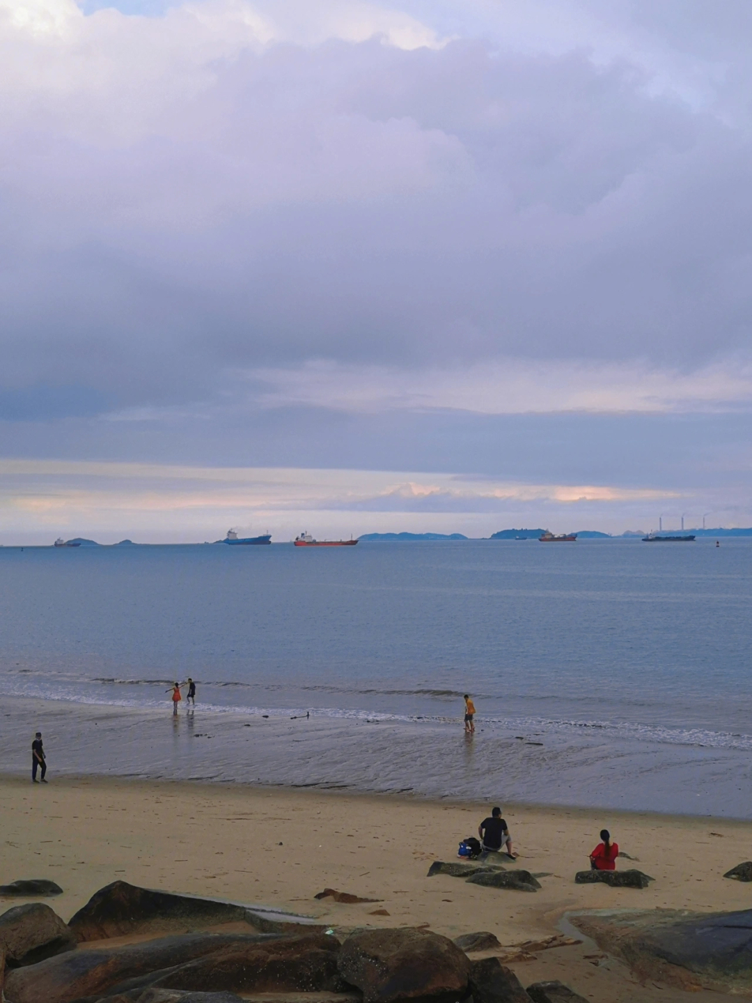 厦门阴雨天的海