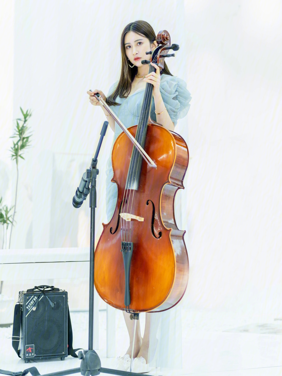 大提琴坐姿图片