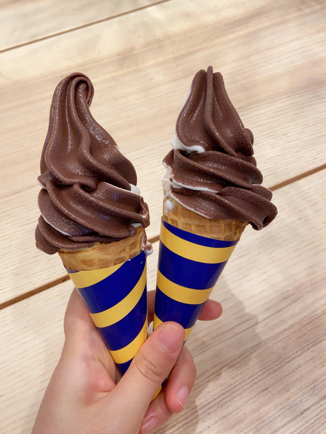 宜家双色冰淇淋图片