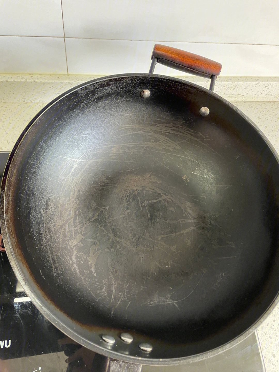 这是铁锅还是涂层锅