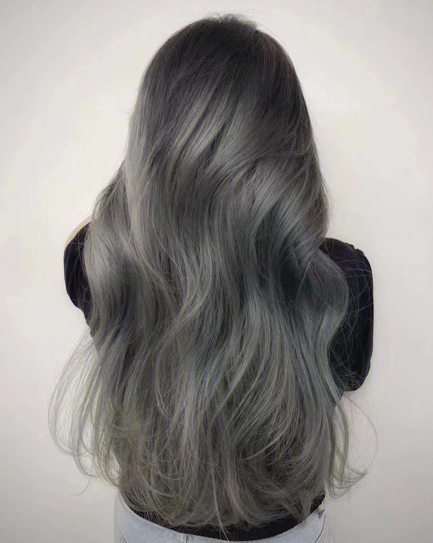 【今日发色推荐】灰色棕灰色是带点亮灰色的棕色调可以呈现出自然的