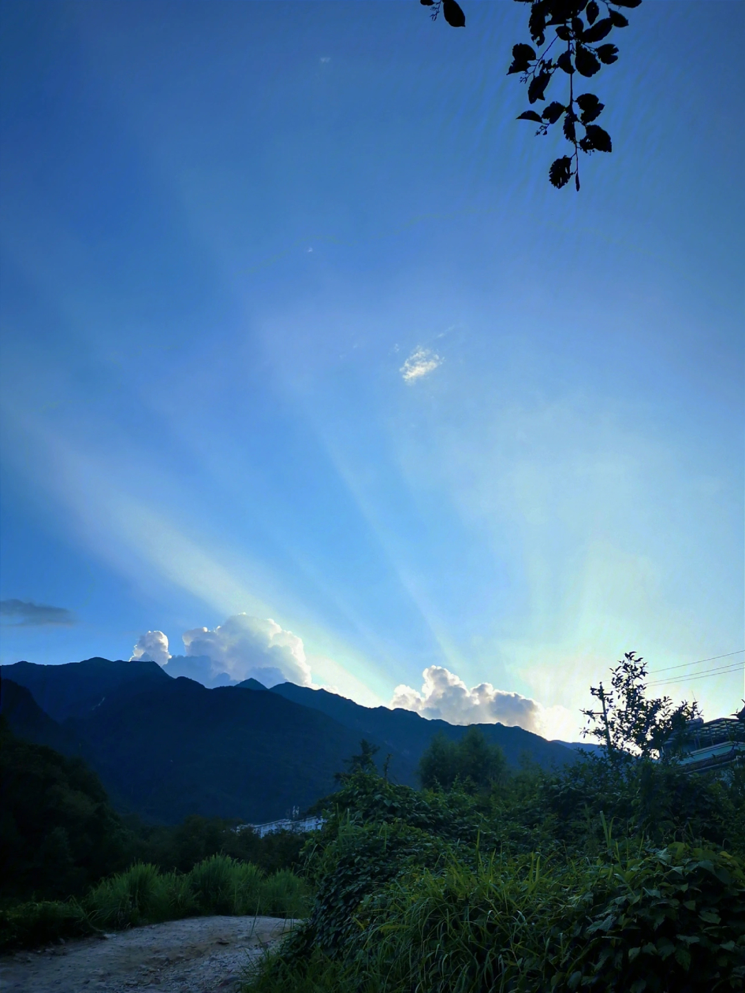 亿山大理山泉图片