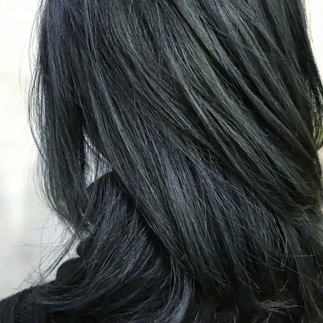 真的太好看啦米t十今天给大家推荐一款蓝黑色蓝黑色头发适合什么肤色?