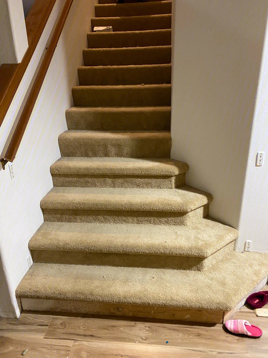 历时四天,楼梯地毯换橡木地板,完工喽!
