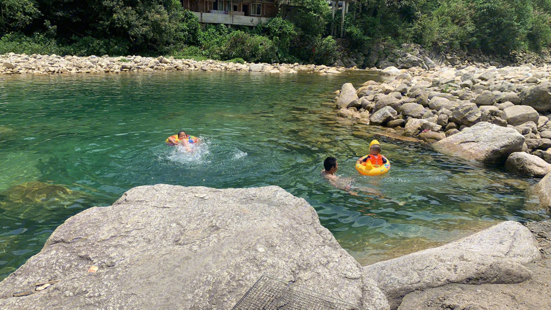 融水雨卜小潘木屋图片