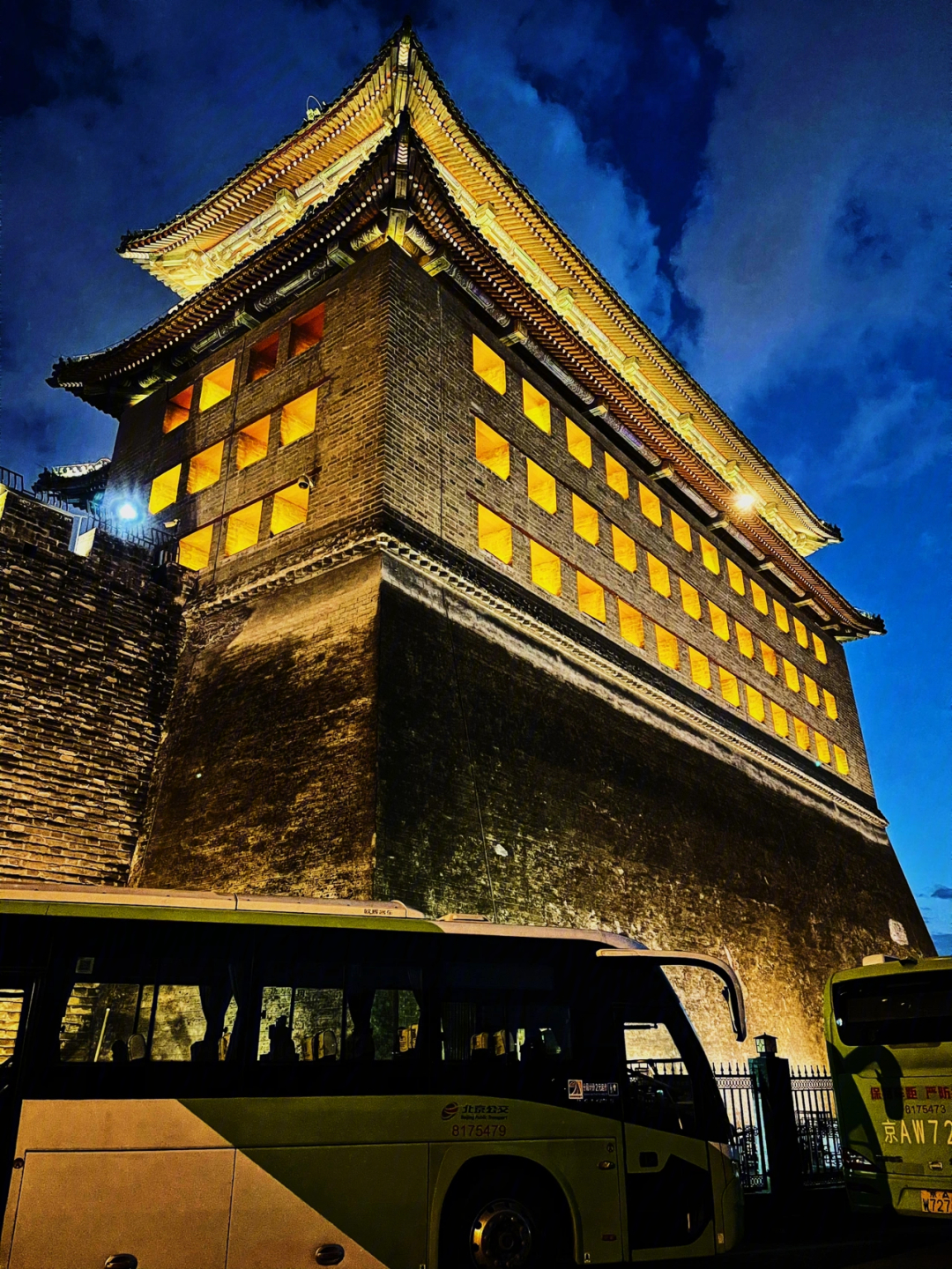 北京城德胜门箭楼夜景