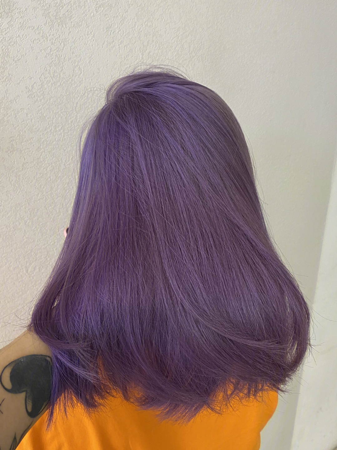 白到发光~想染浅色系的女生们可以试试这个紫灰色米葡萄紫色头发仙气