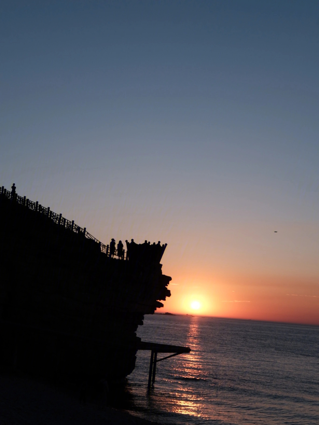 散步于九丈崖的绝美落日余晖里,看着夕阳沉入大海91富士xt