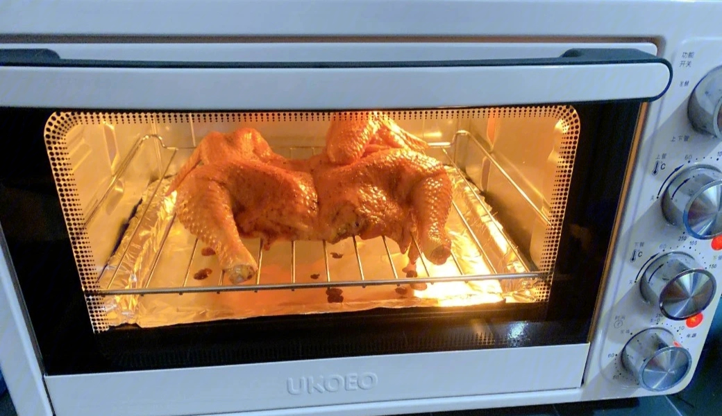在家也能用烤箱做出美味的烤鸡