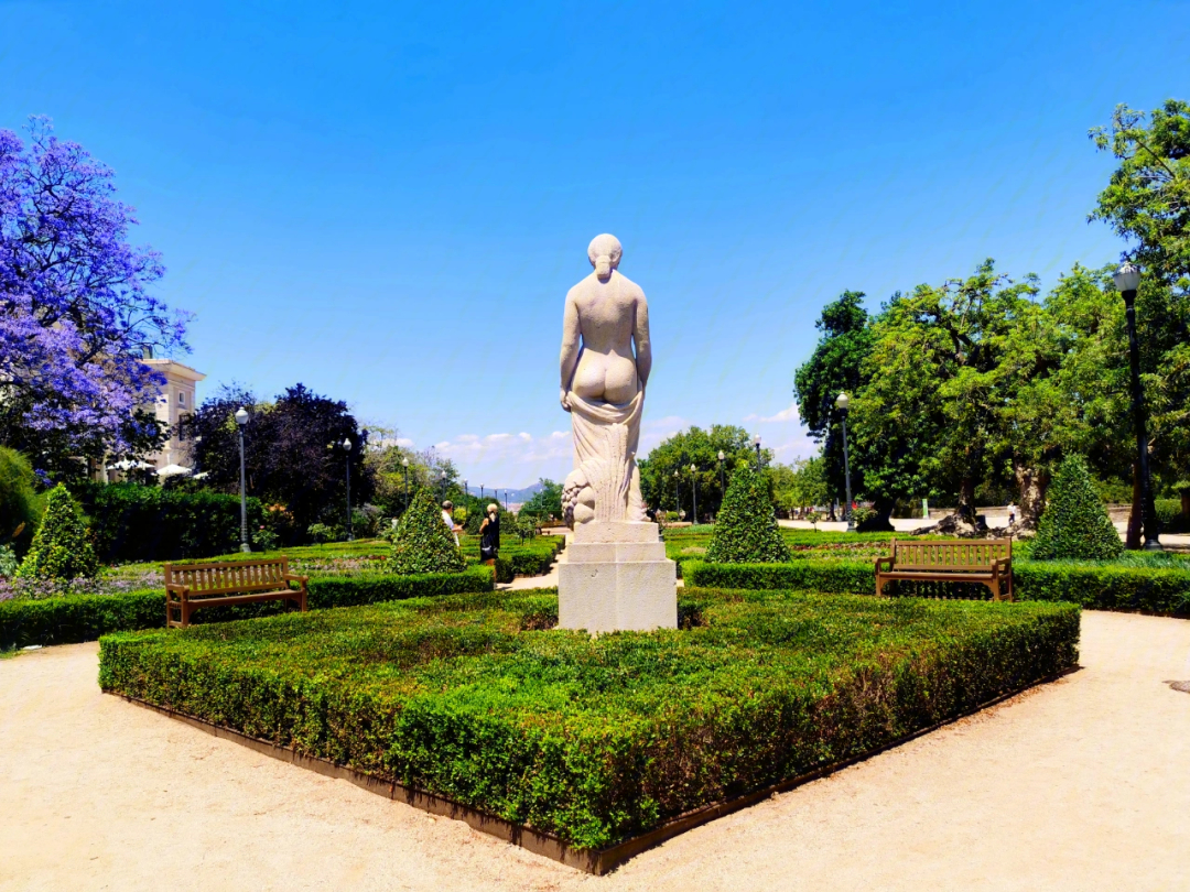 植物园的纪念馆描写图片