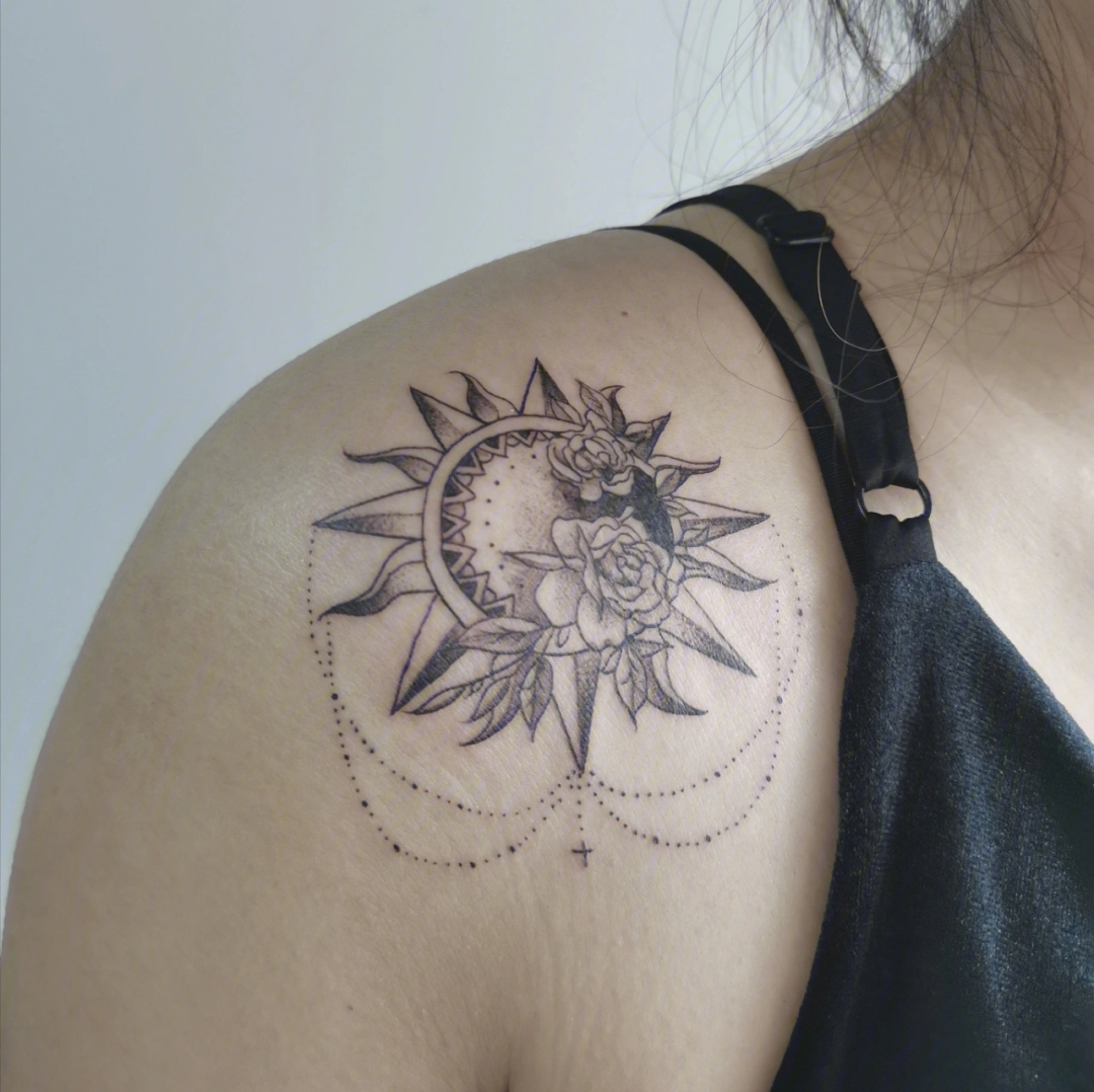 星星月亮太阳纹身图案图片