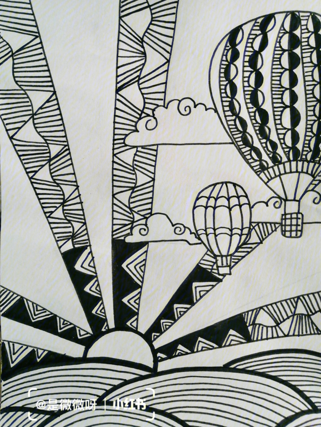 热气球创意线描画图片