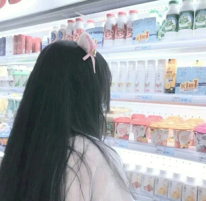 超市女生头像背影图片