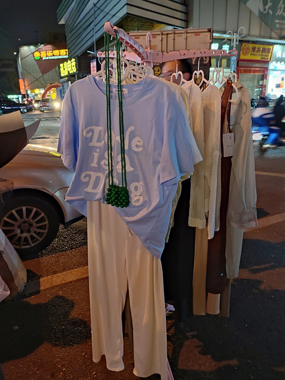 摆摊卖衣服日常稳定500左右营业额