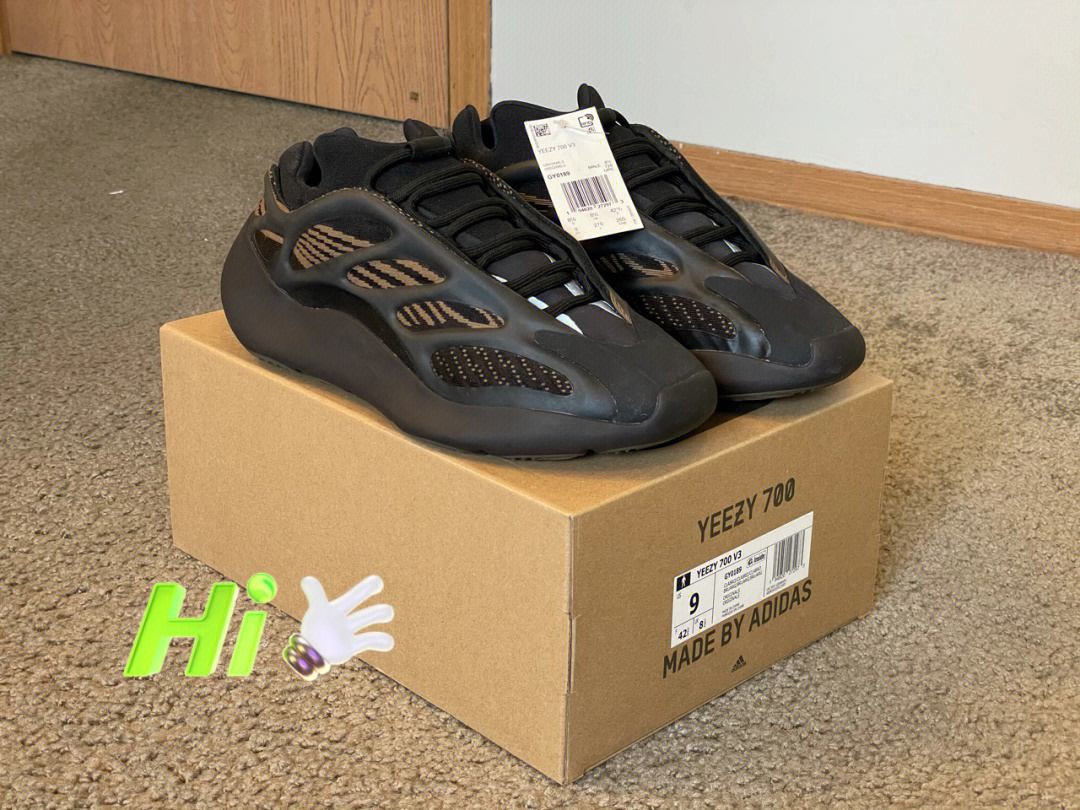 yeezy700V3穿裂了图片