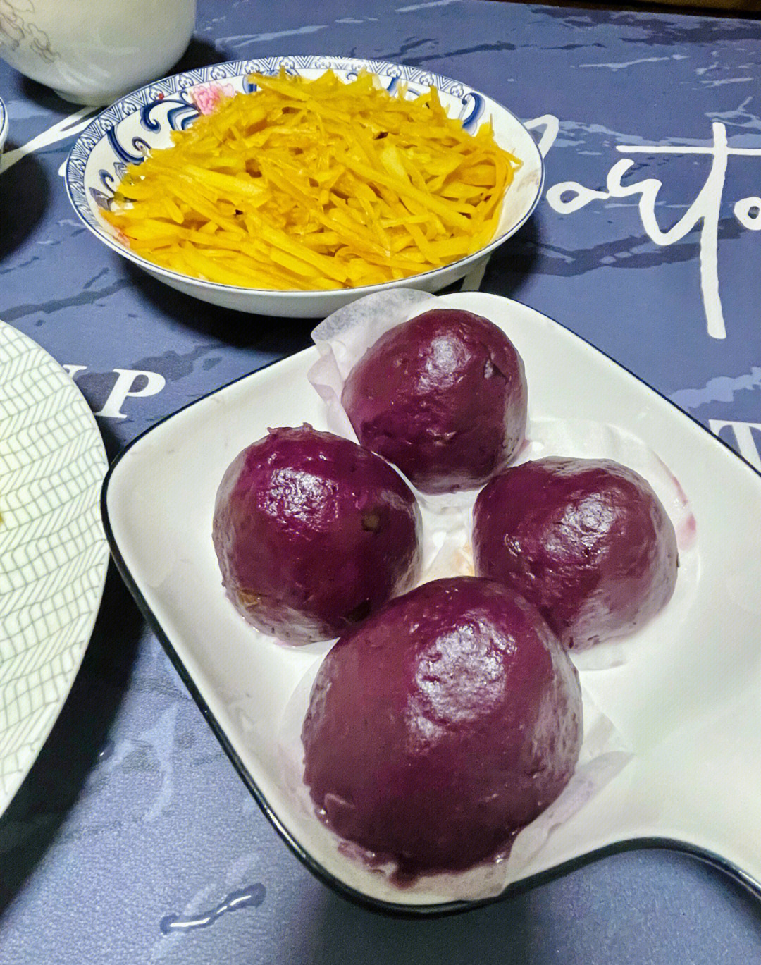 今日新品紫薯糯米红枣窝窝头菠菜鸡蛋饼