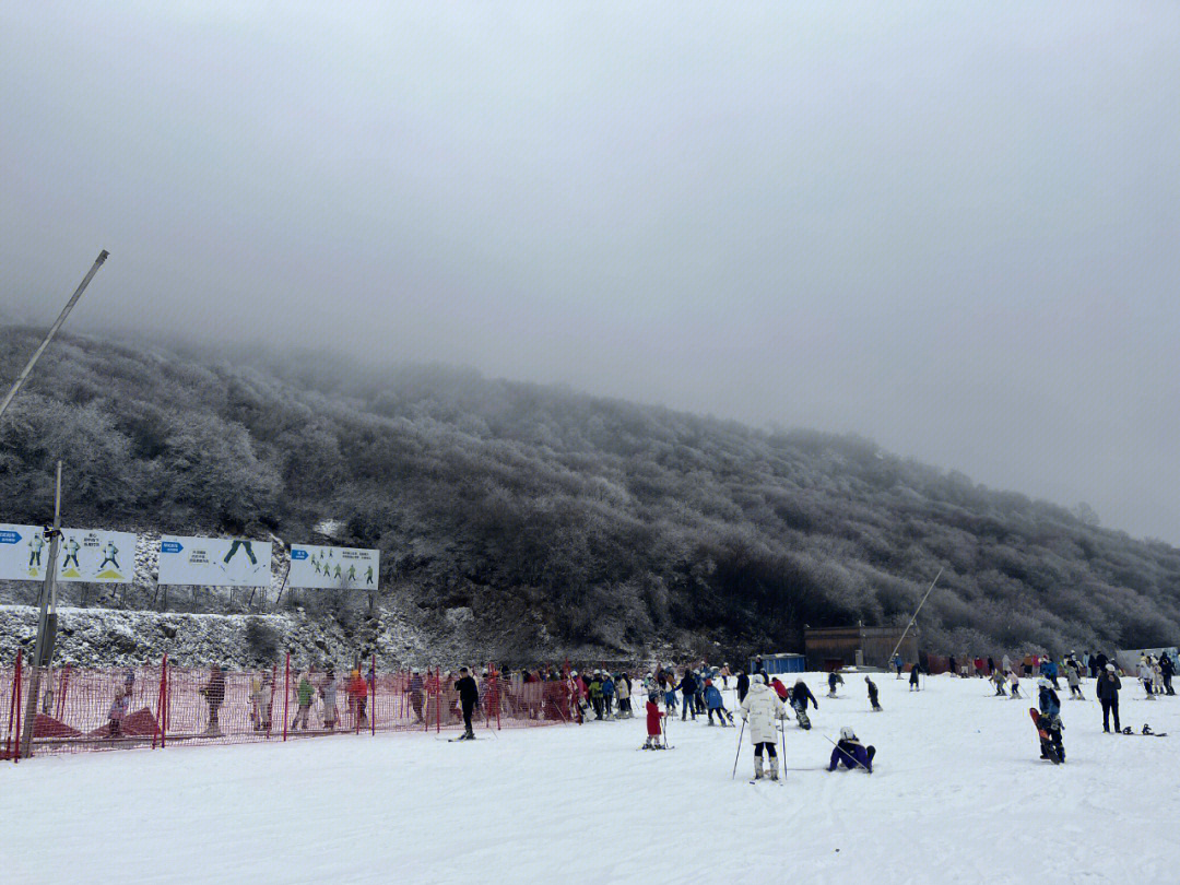 华阴滑雪场图片