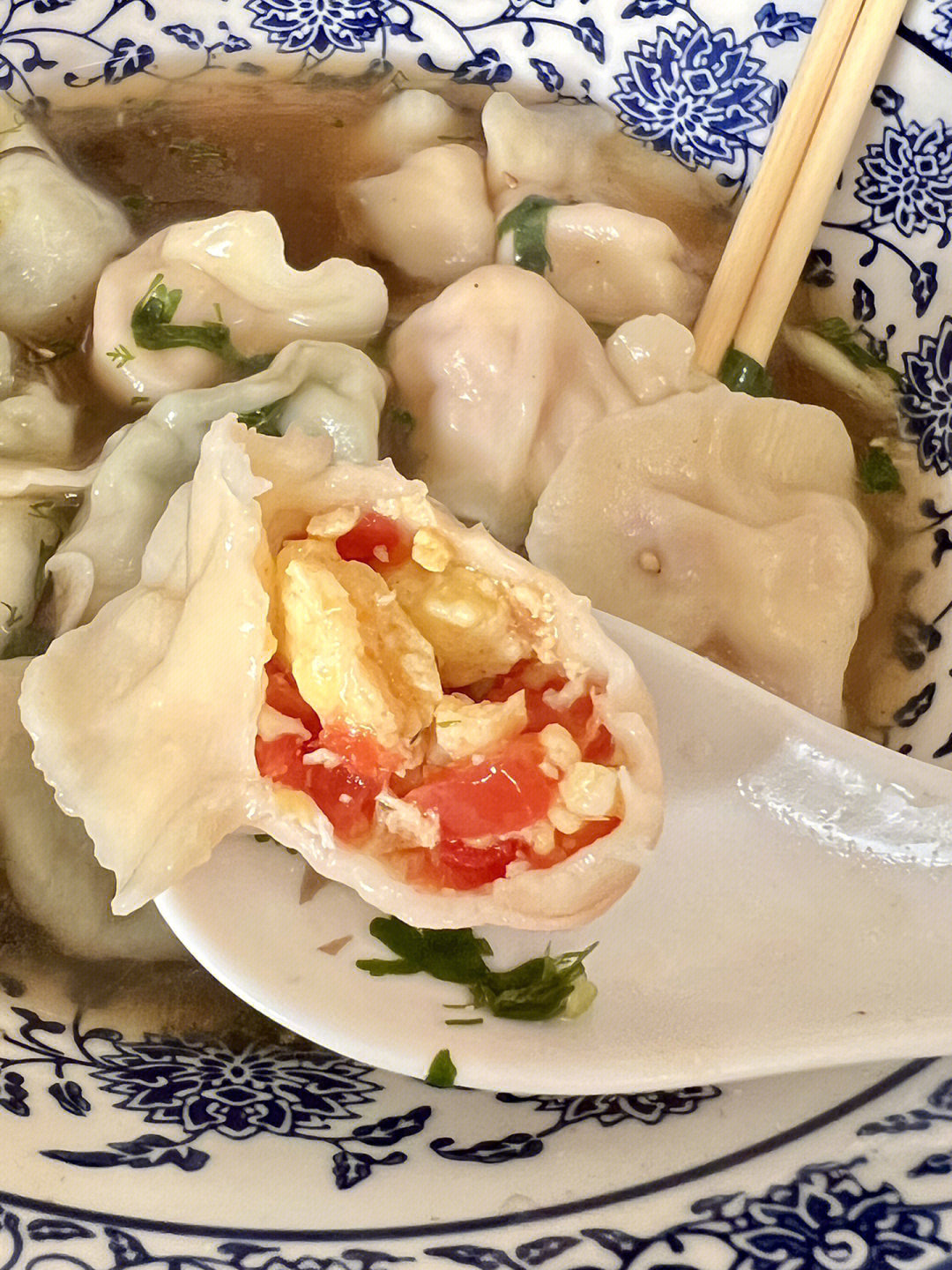 近日午饭)p3韭菜鸡蛋馅p4西红柿鸡蛋馅p5水饺都是店里阿姨都是现暗哪