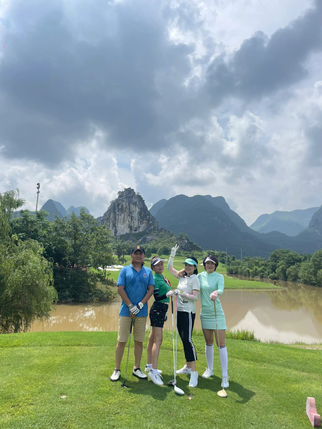 桂林山水高尔夫俱乐部图片